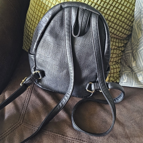 Steve Madden Black Backpack - Picture 2 of 6